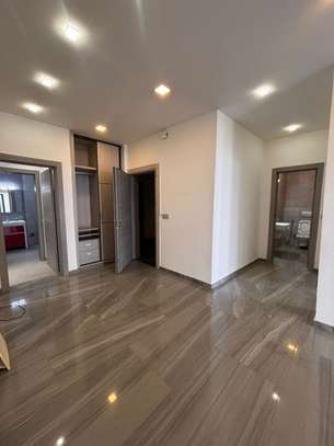 APPARTEMENT LUXUEUR image 14