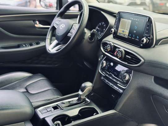 Hyundai santafe 2019 image 9