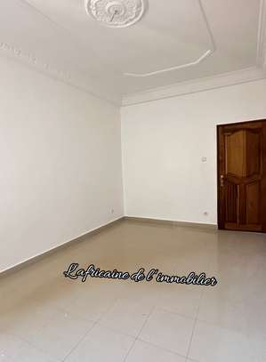 Appartement F4 à louer – Ouest Foire image 15