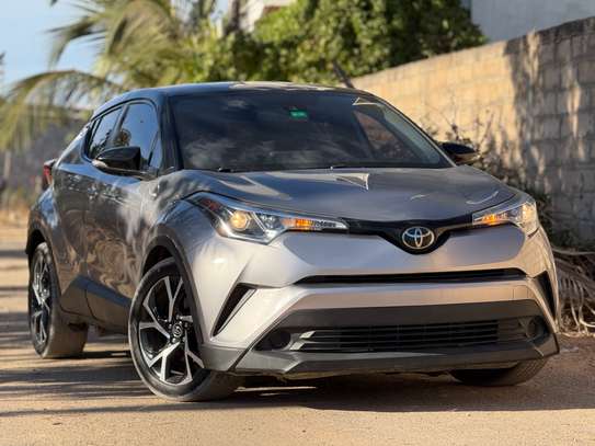 Toyota c-hr 2019 image 2
