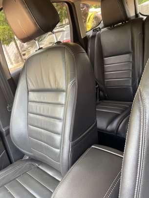 LOCATION FORD ESCAPE TITANIUM image 6