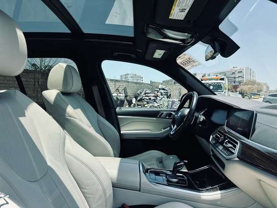 Bmw x5 2021 image 8