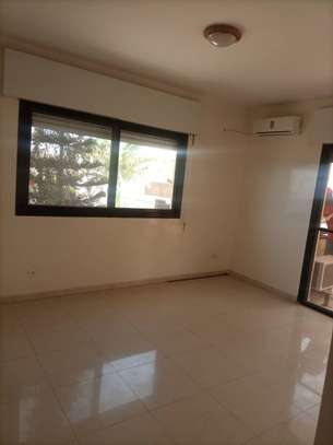 Appartement à louer à Fenêtre Mermoz image 6