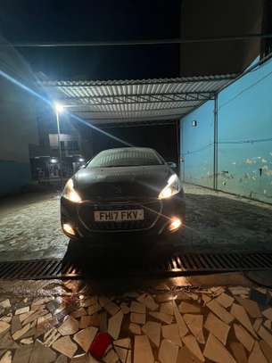 PEUGEOT 208 2017 DIESEL image 6