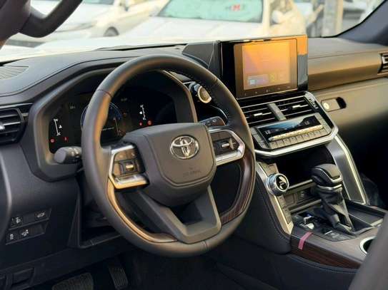 Toyota Land cruiser GXR 2026 image 8