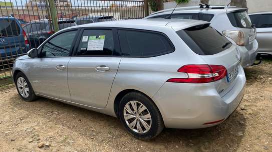 Peugeot 308 2016 image 2