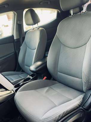 Hyundai Elantra 2017 image 5