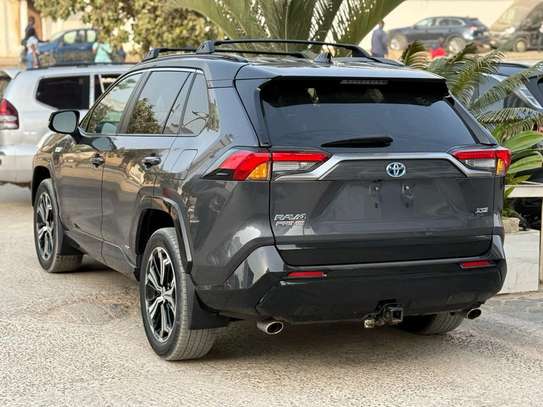 Toyota RAV4 2021 image 6
