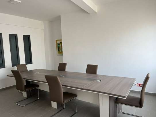 Salle de réunion a la Cite Keur Gorgui image 3