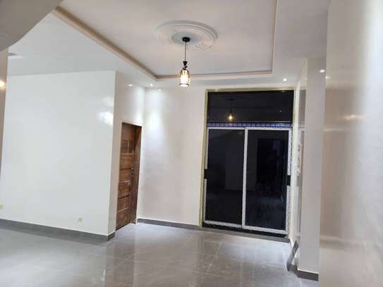 Appartement neuf de type F4 à jaxaay image 1