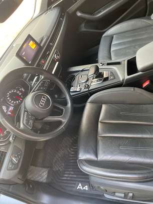 Audi A4 Premium image 4