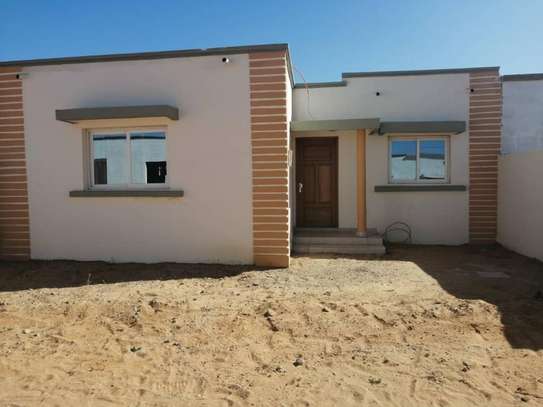 Villa TF à vendre à Keur Massar image 1