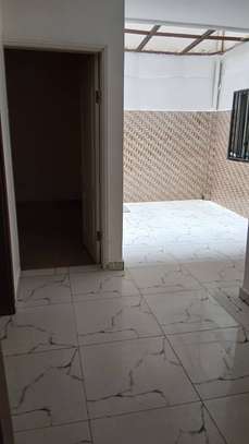 Duplex à louer a ouest foire image 2