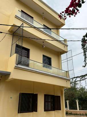 Magnifique appartement de type F5 à louer image 1