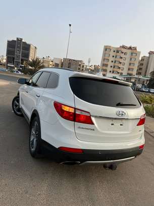 Hyundai santafe image 2