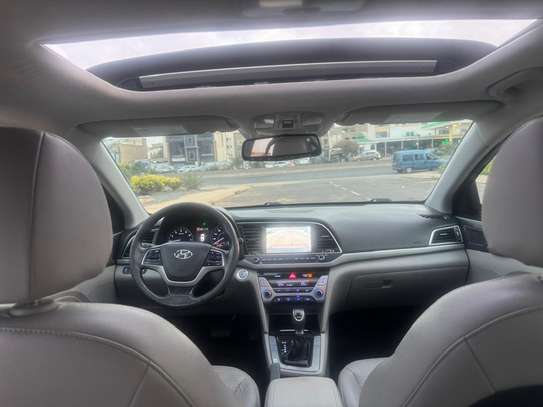 Hyundai elantra Limited image 11