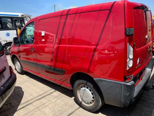 Citroën Jumpy utilitaire rouge manuel climatisé image 4