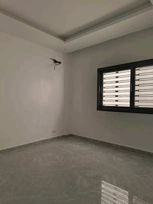 F3 a louer sicap foire image 7