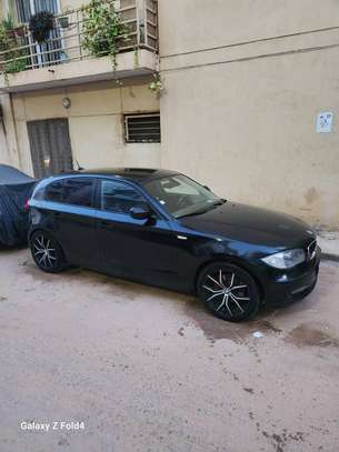 BMW série 1 mode sport automatique essence 2011 image 8