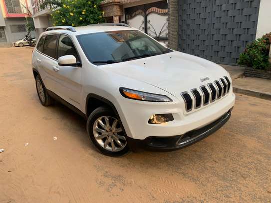 LOCATION DE JEEP CHEROKEE 4 CYLINDRES image 3
