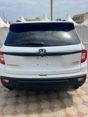 Honda Pilot SUV blanc spacieux fenêtres teintées image 13