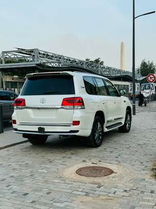 TOYOTA LAND CRUISER 2016 image 2