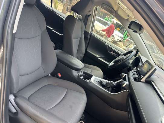 Toyota Rav 4 2021 image 10