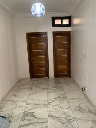 APPARTEMENT F5 AUX ALMADIES image 8