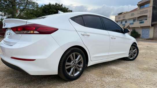 HYUNDAI ELANTRA ANNÉE 2017 image 10