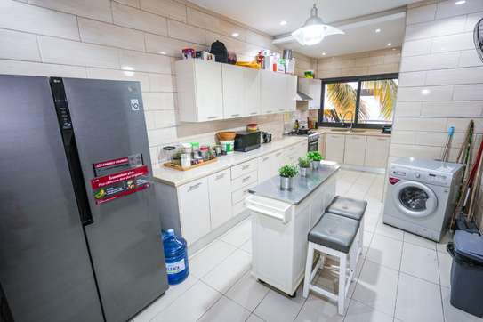 Appartement F5 meublé à Ngor Almadies image 9