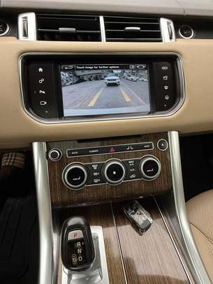 Range Rover Sport HSE image 13