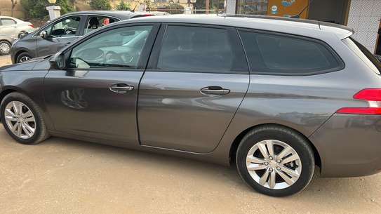 Peugeot 308 2017 image 5