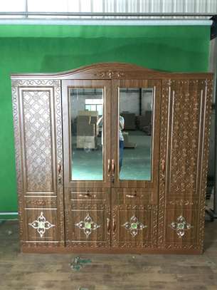 Armoire et coiffeuse image 2
