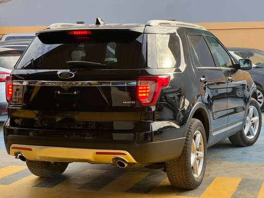 Ford explorer image 7