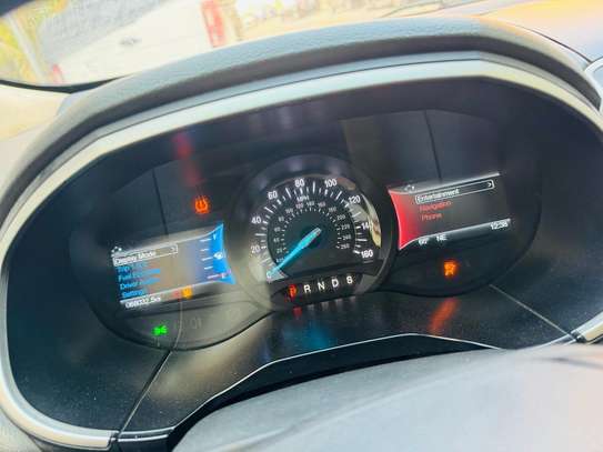 Ford Edge Titanium 2016 image 9