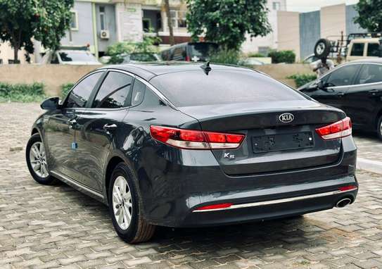 KIA K5 déjà dédouané image 3