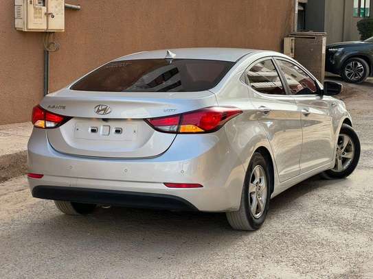 Hyundai Avante  2015 image 8