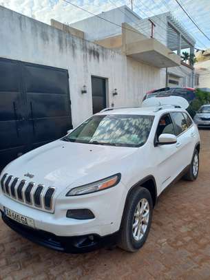 Jeep Cherokee image 3