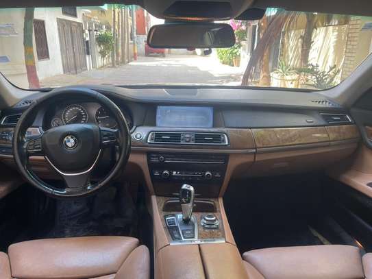 BMW SÉRIE 7 image 7