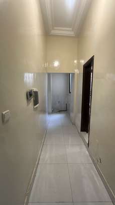 APPARTEMENT SPACIEUX F3 VIDE- A LOUER image 4