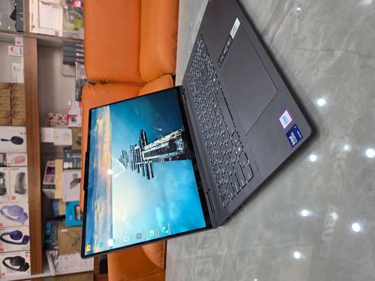 Lenovo yoga 83DL 
Ultra 7 155U (14 CPus ) 
Ssd 1tb image 2