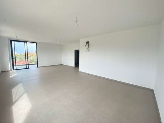 Superbe appartement (Neuf) 3 chambre à Fann Résidence image 1