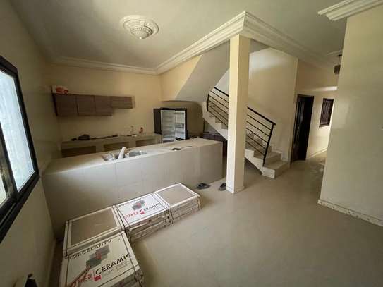 Belle Villa Familliale à Rufisque, Cité Tacko TF Individuel image 5