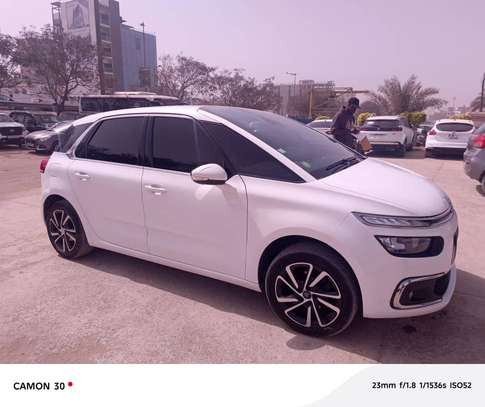CITROEN C4 2019 image 2