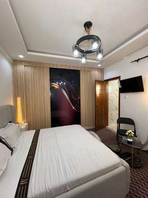 Belle et spacieuse chambre au Point E image 11