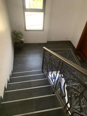 Appt F4 à louer à yoff image 11