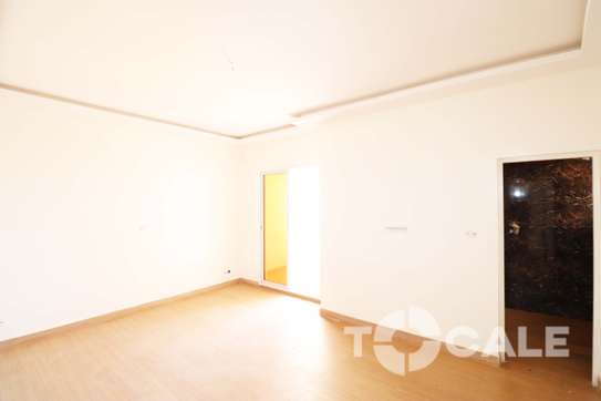Villa R+1 à Vendre à Ndiakhirate image 7