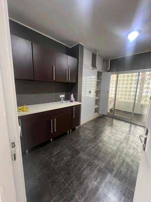 DUPLEX 5 PIÈCES À LOUER À FANN RÉSIDENCE image 4