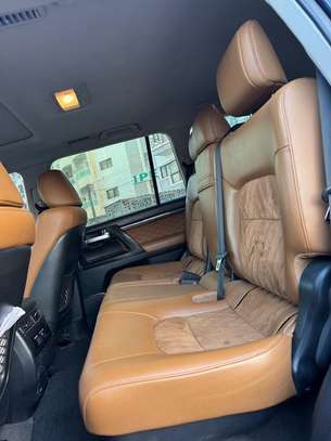 TOYOTA LAND CRUISER V6 2021 image 9