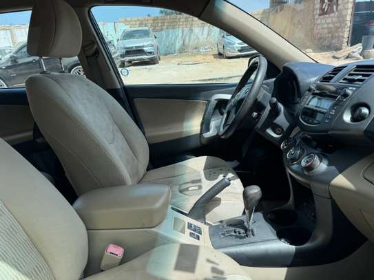 Toyota Rav4 AWD image 2